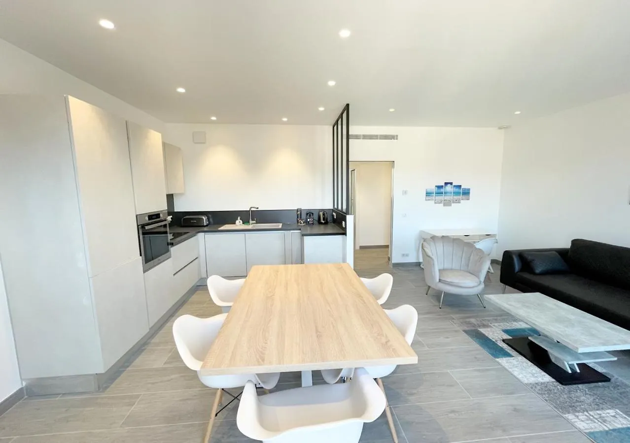 Viva Riviera Deluxe Top Floor 2 Bedrooms 2 Bathrooms Cannes